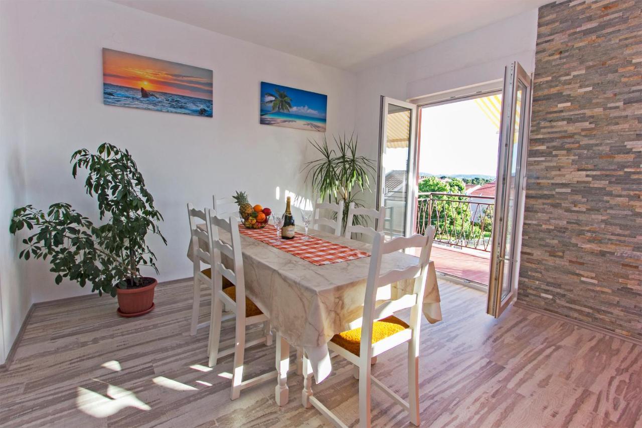Nella Apartment Zadar Exterior photo