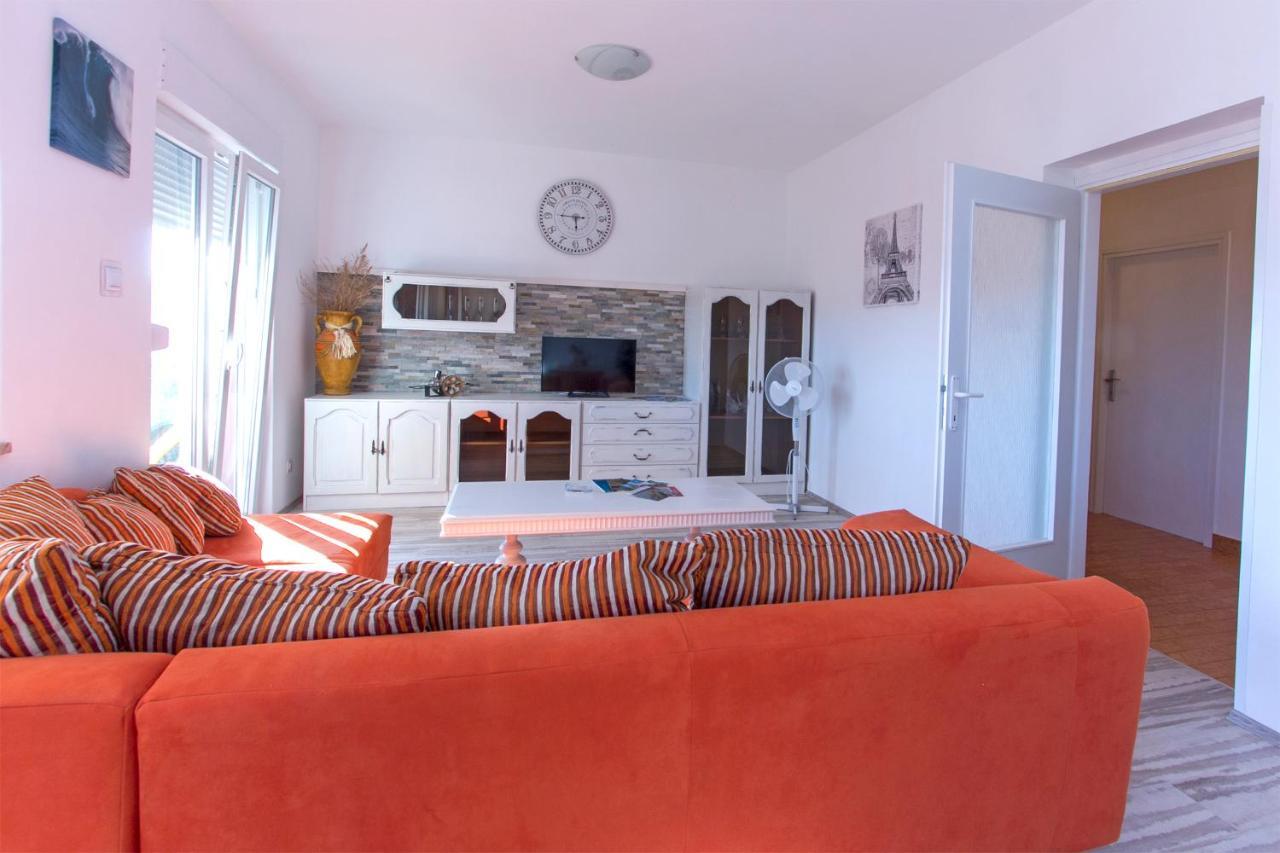 Nella Apartment Zadar Exterior photo