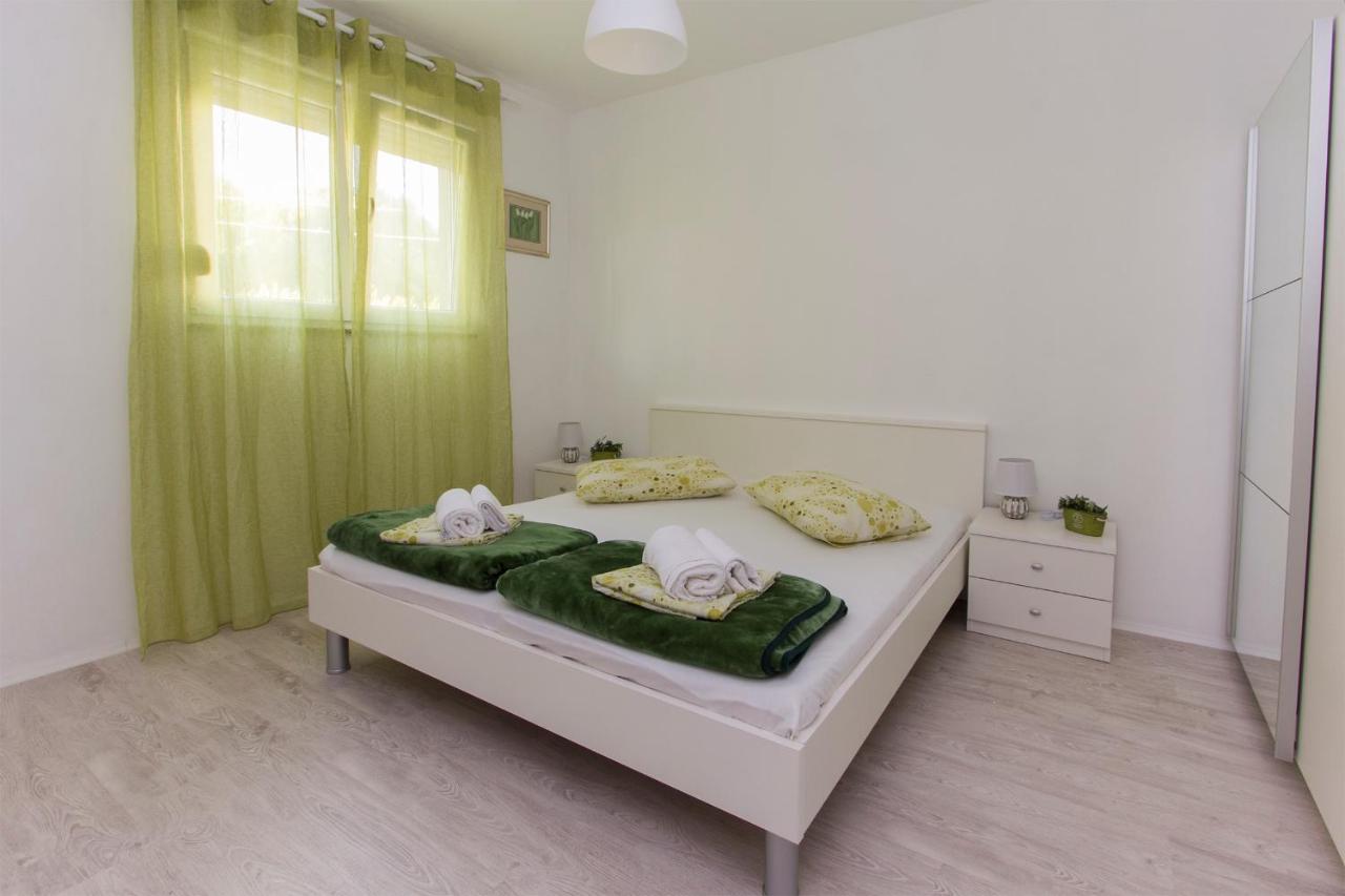Nella Apartment Zadar Exterior photo