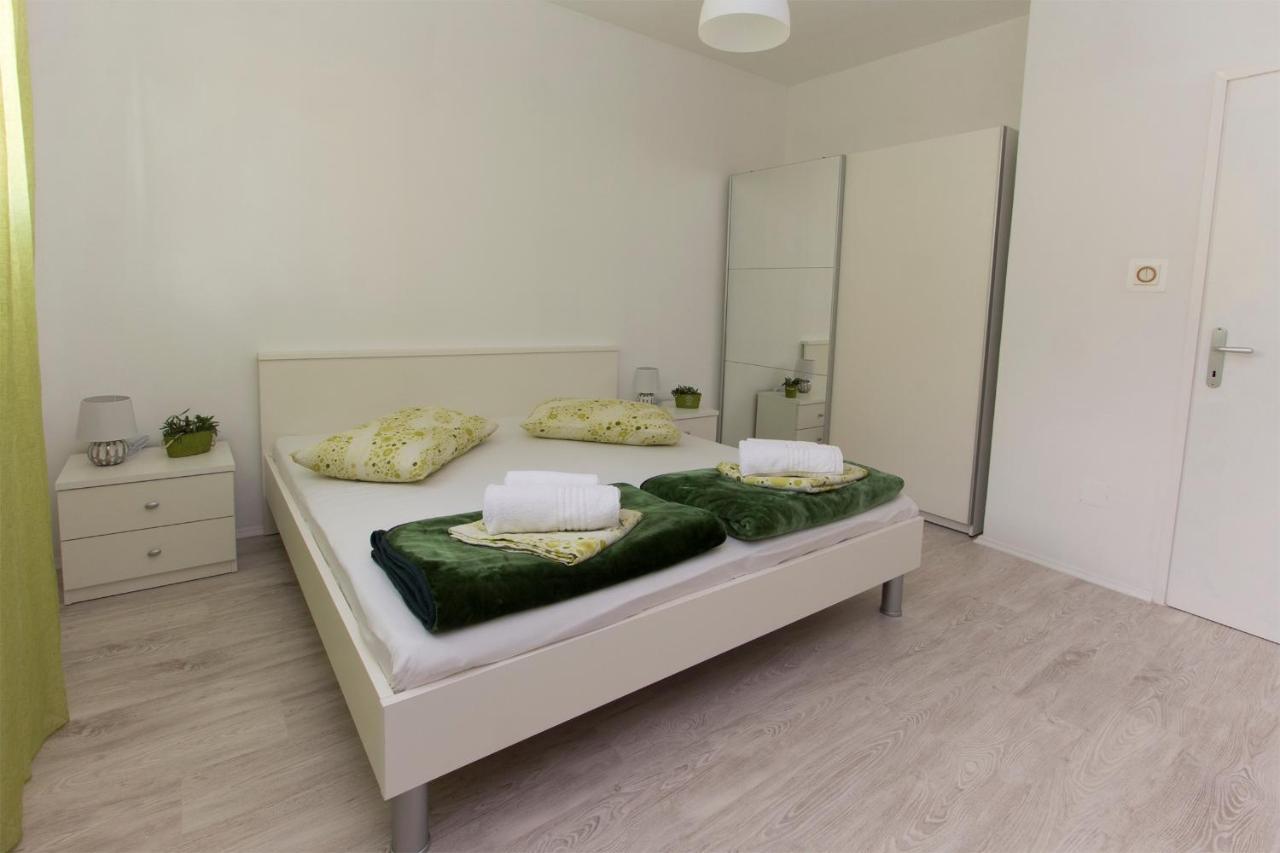 Nella Apartment Zadar Exterior photo
